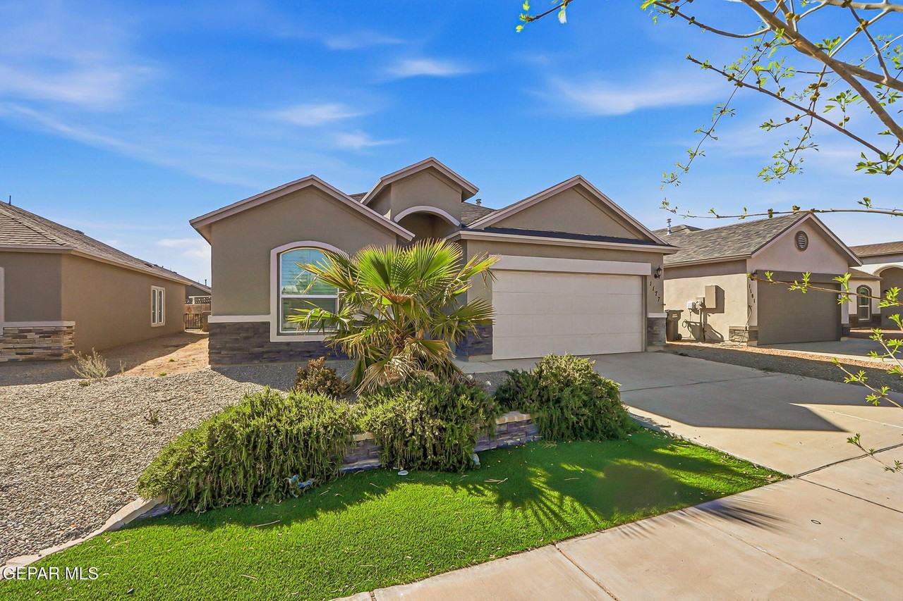 1177 Night Sky St - Photo 5 of 41