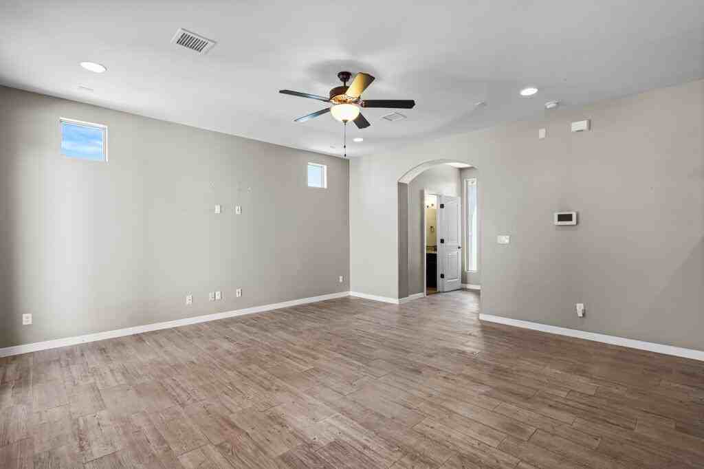 14833 Harry Flournoy Ave - Photo 6 of 35