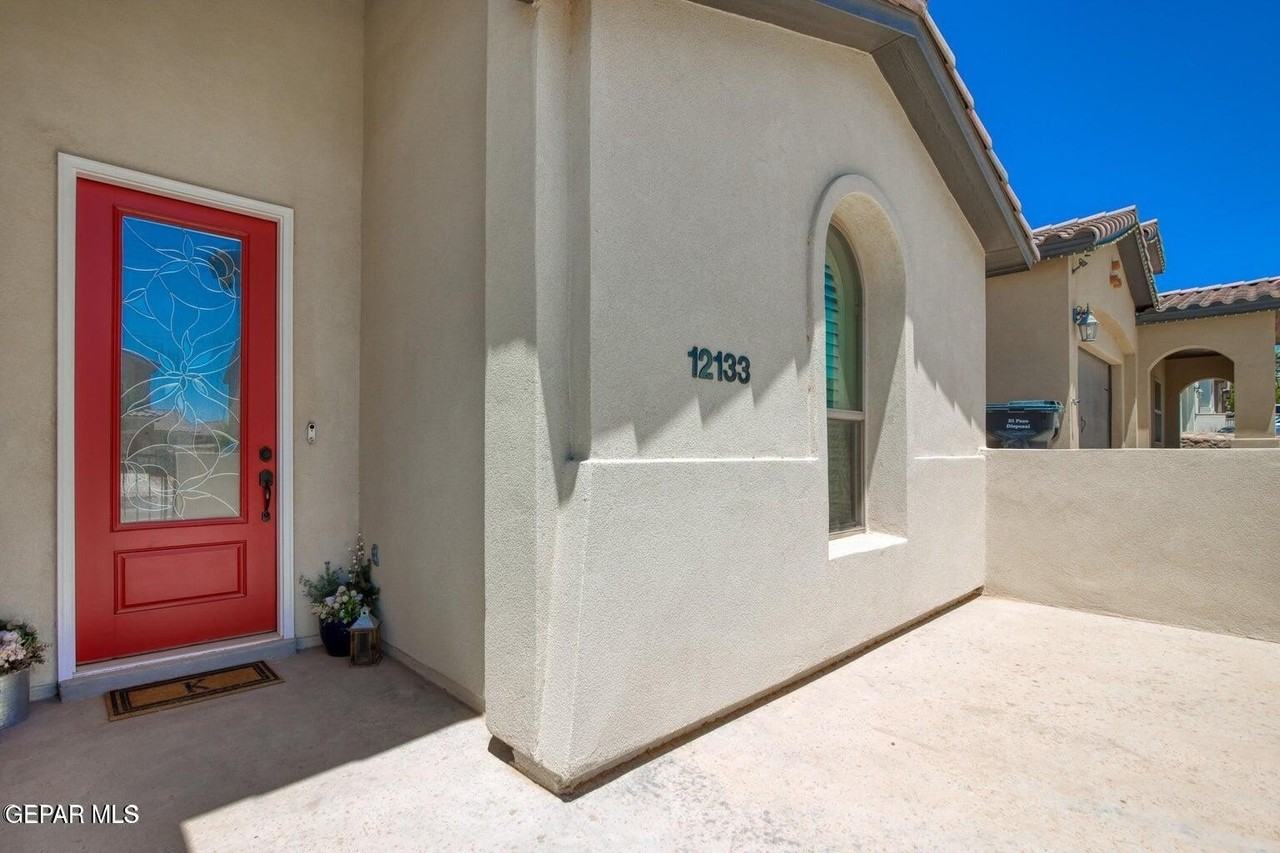 12133 Chapel Hill Rd - Photo 2 of 22