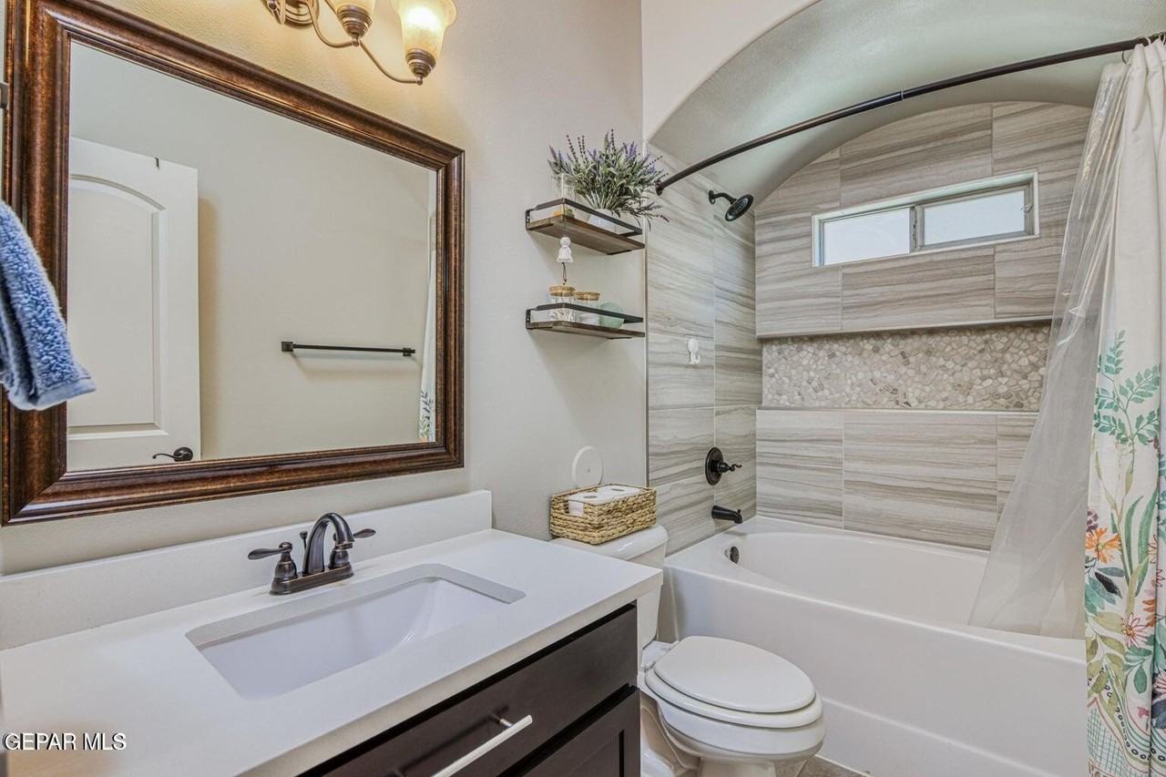 12133 Chapel Hill Rd - Photo 6 of 22