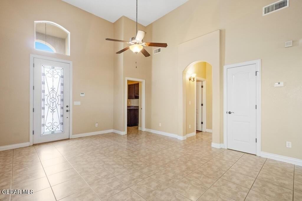 11605 Saint Thomas Way - Photo 3 of 21