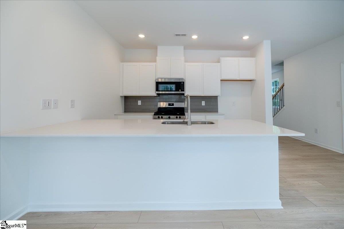 124 Selton Pl - Photo 4 of 25