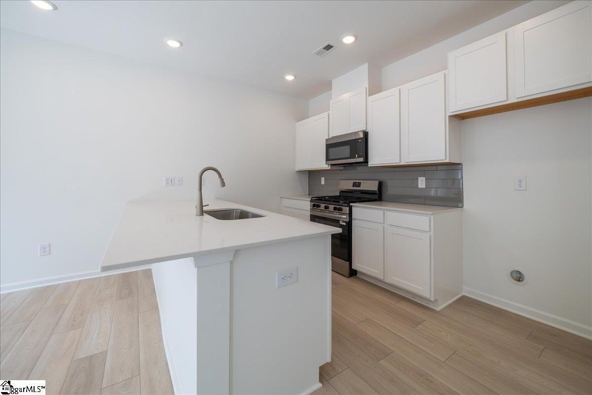 124 Selton Pl - Photo 5 of 25