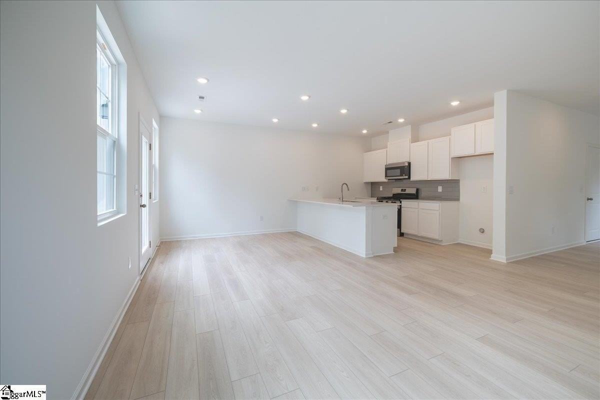 124 Selton Pl - Photo 6 of 25