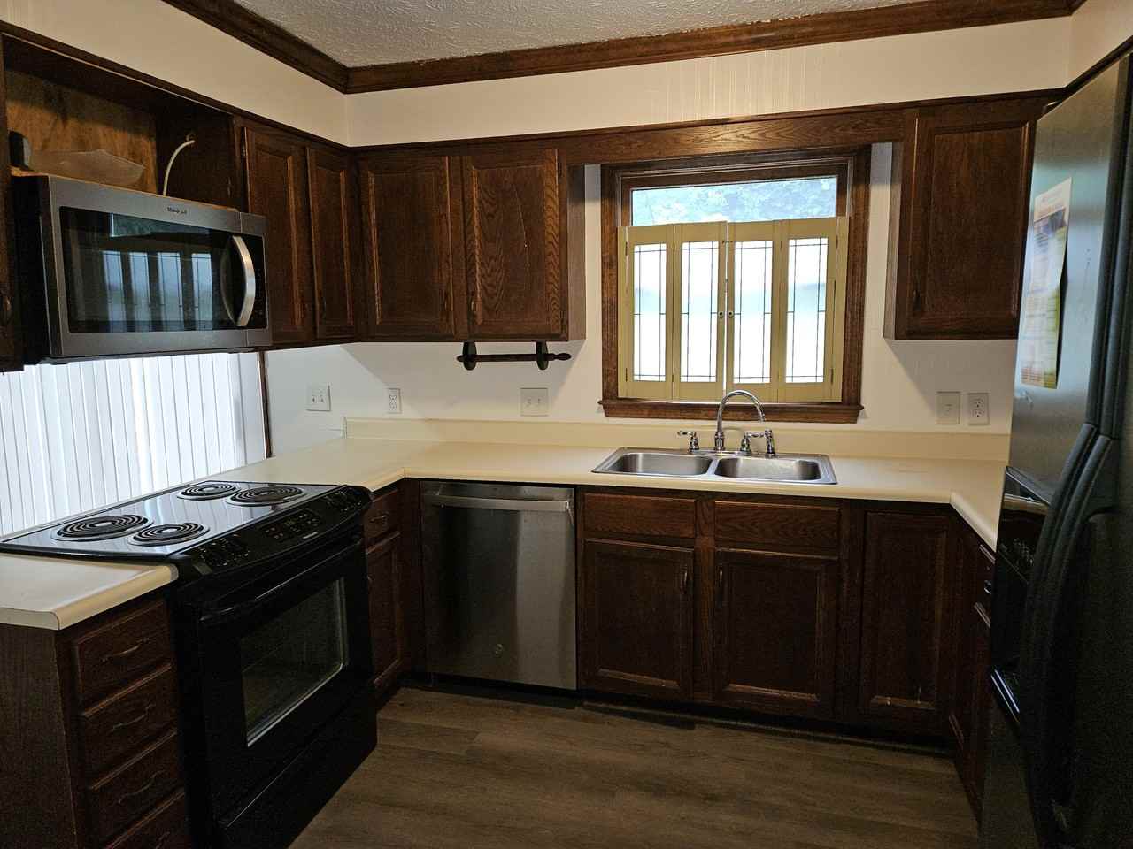 1617 Hennessy Pl #1 - Photo 5 of 25