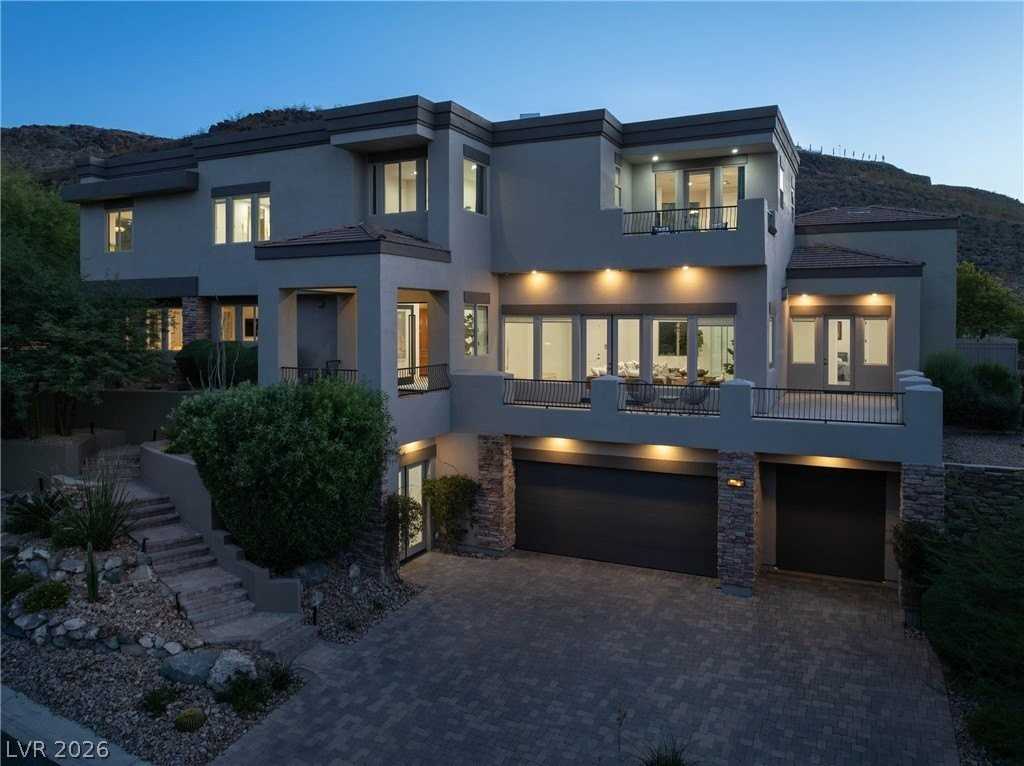 1635 Liege Dr - Photo 3 of 50