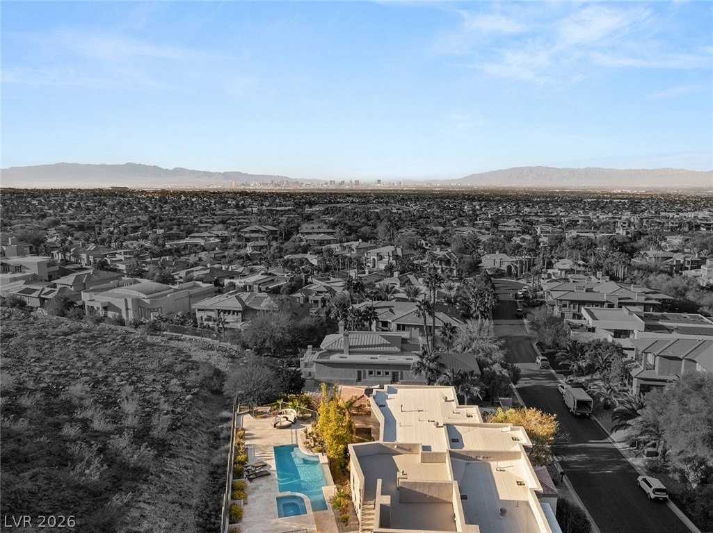 1635 Liege Dr - Photo 5 of 50