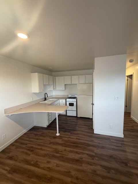 265 South Skyline Drive - Photo 2 of 6