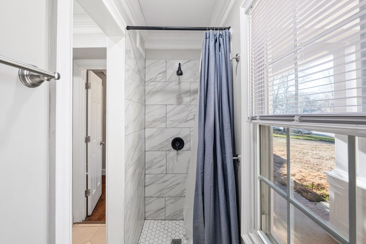 7307 Blythwood Lane - Photo 5 of 32