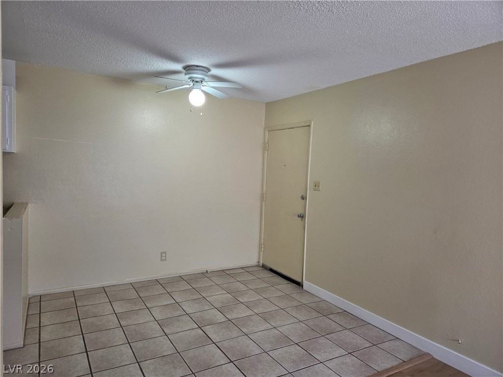 489 North Cir #4 - Photo 3 of 7