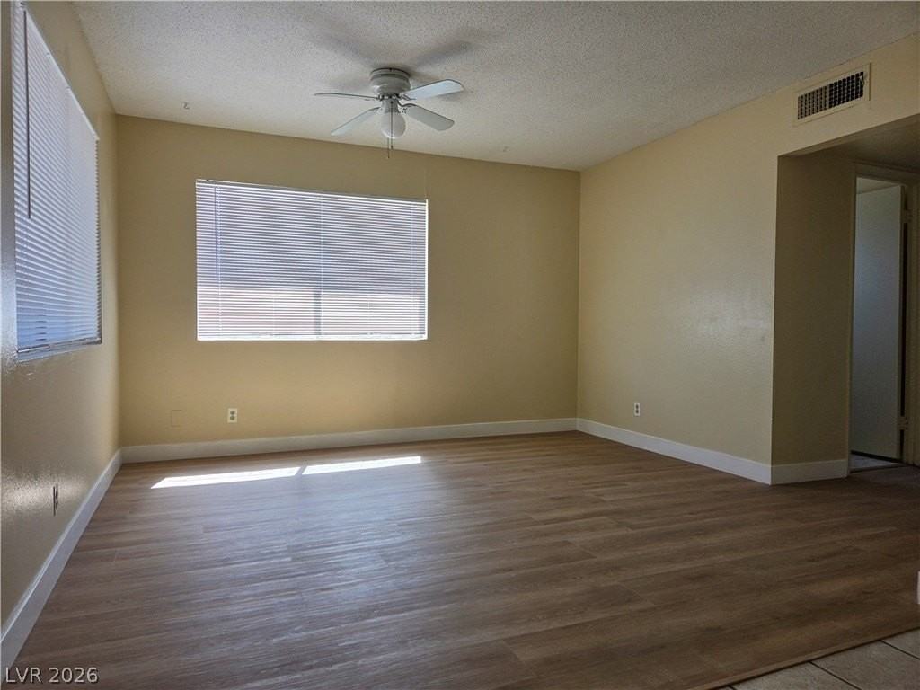 489 North Cir #4 - Photo 4 of 7
