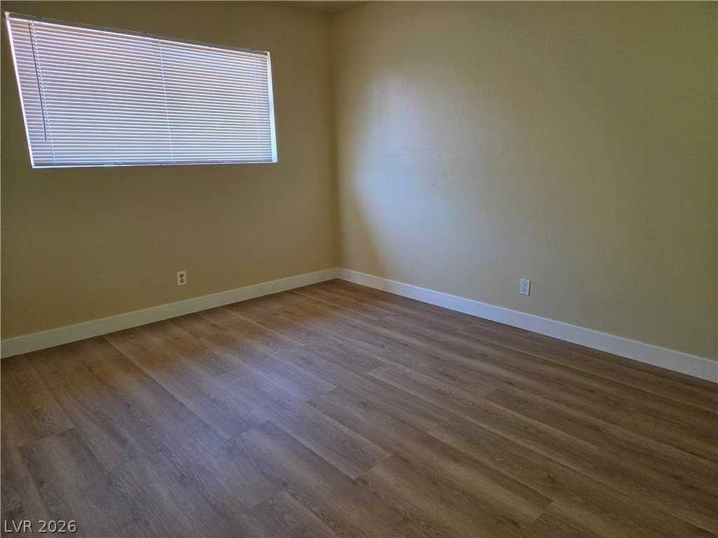489 North Cir #4 - Photo 7 of 7