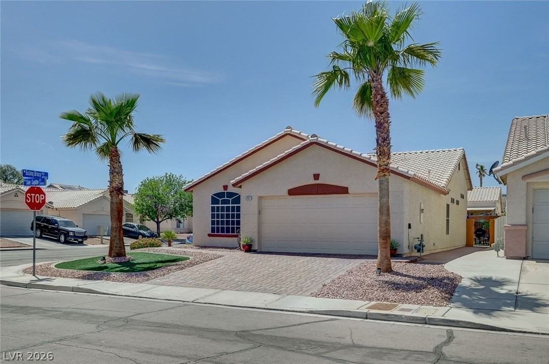 3407 Side Saddle Ct - Photo 2 of 31