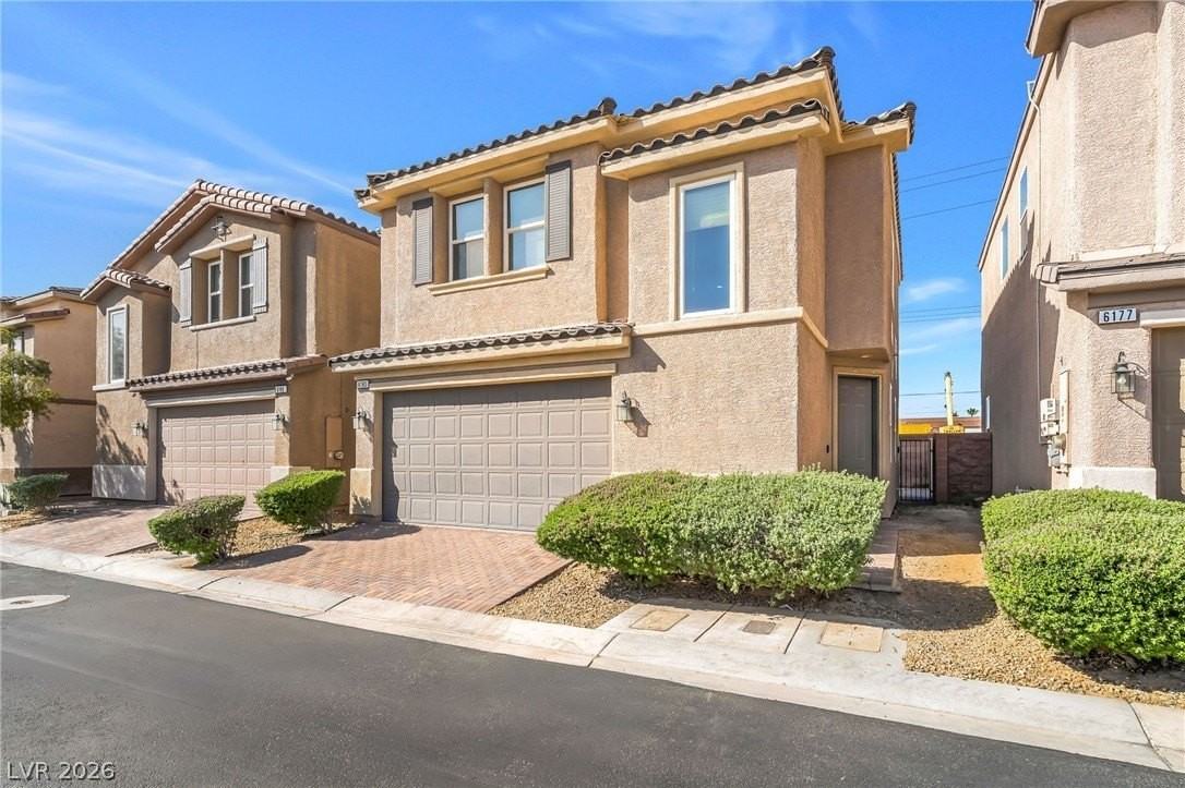 6183 Yankee Spring St - Photo 2 of 20