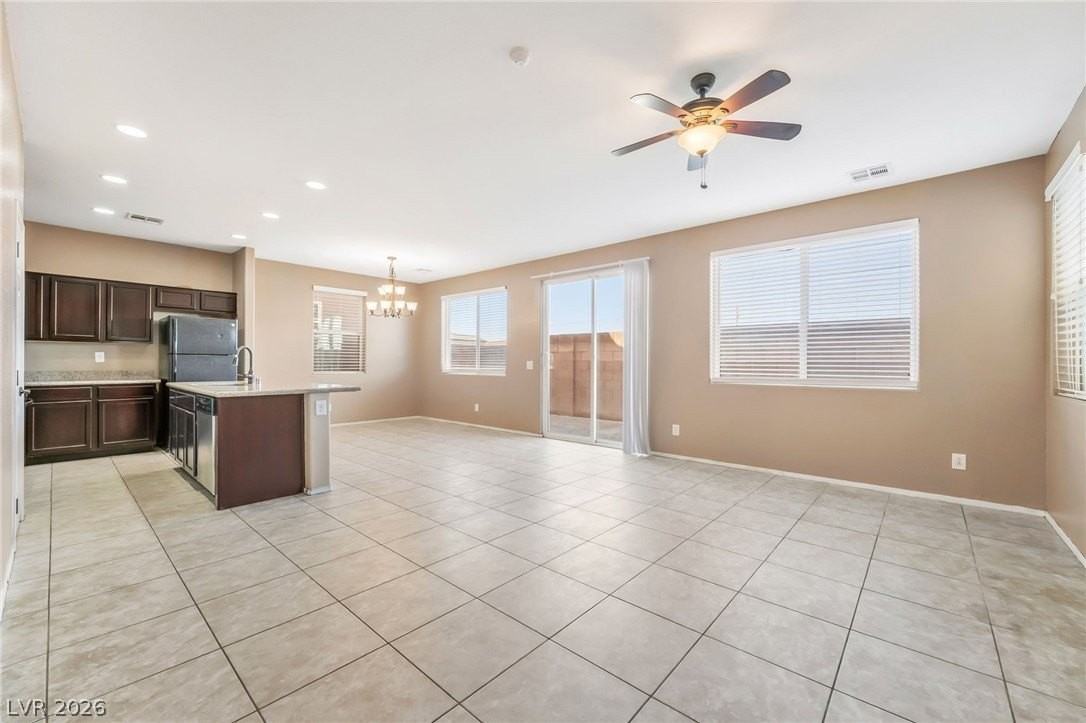 6183 Yankee Spring St - Photo 3 of 20