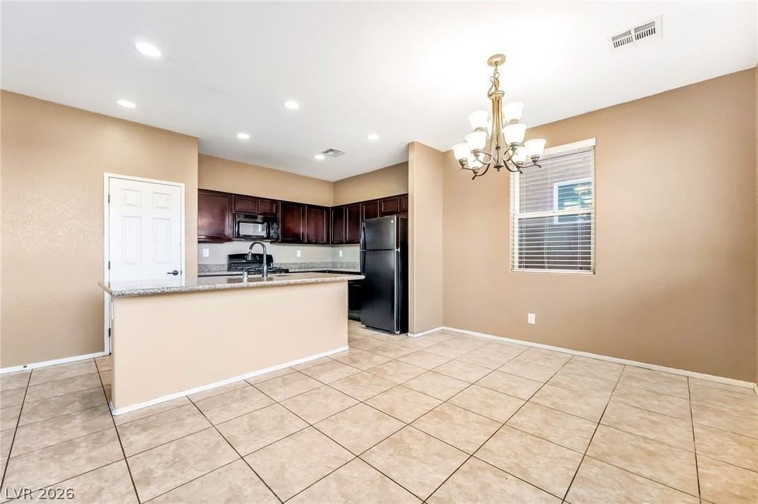 6183 Yankee Spring St - Photo 5 of 20