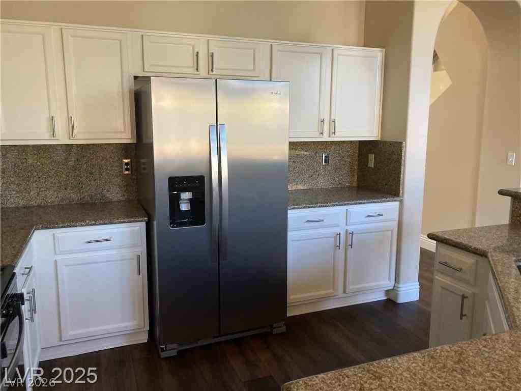 3120 Whispering Canyon Ct - Photo 5 of 50