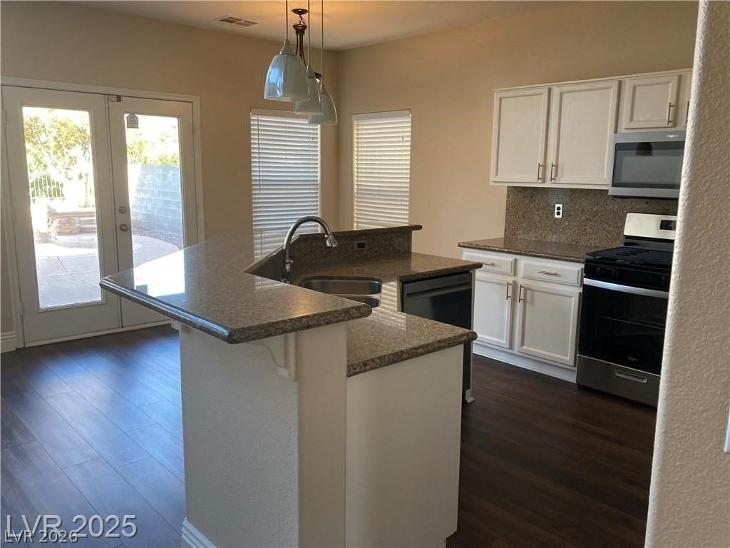 3120 Whispering Canyon Ct - Photo 6 of 50