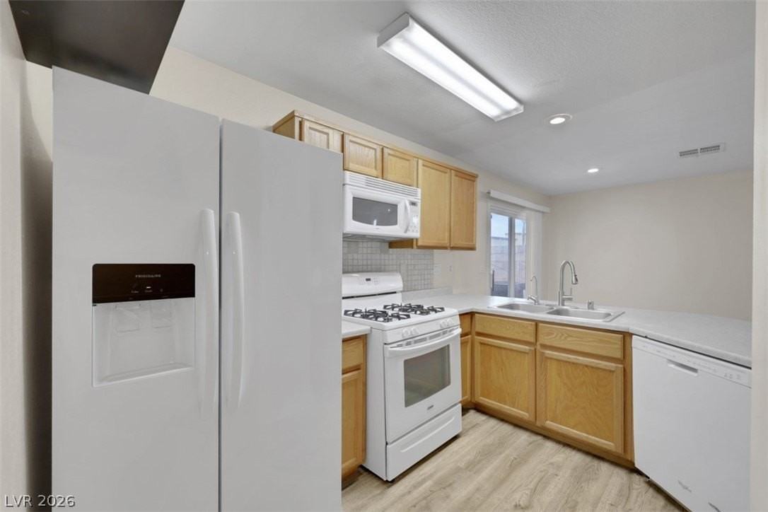 1178 Burnt Sky Ave - Photo 6 of 17
