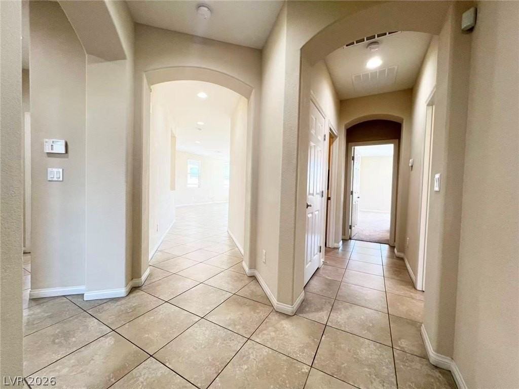 5729 Tideview St - Photo 6 of 25