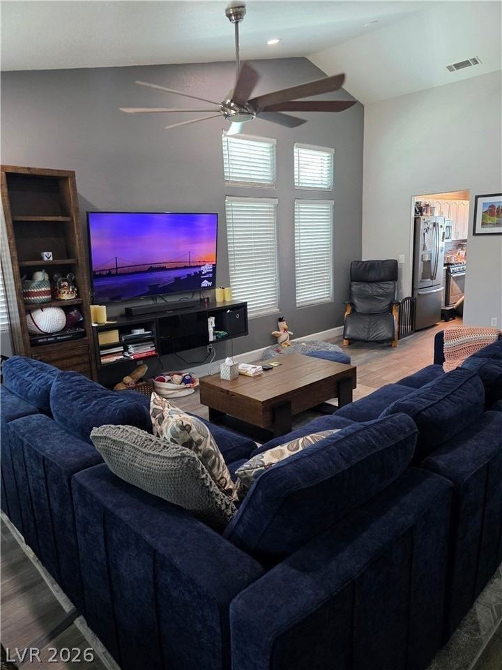 826 Manor Shores Rd - Photo 3 of 20