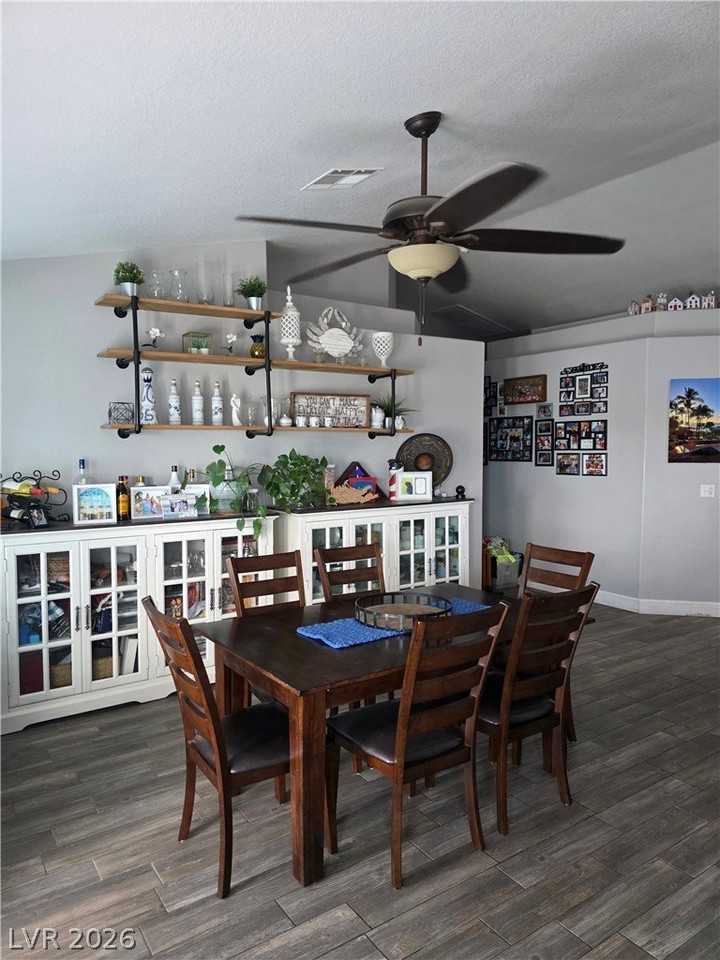 826 Manor Shores Rd - Photo 4 of 20