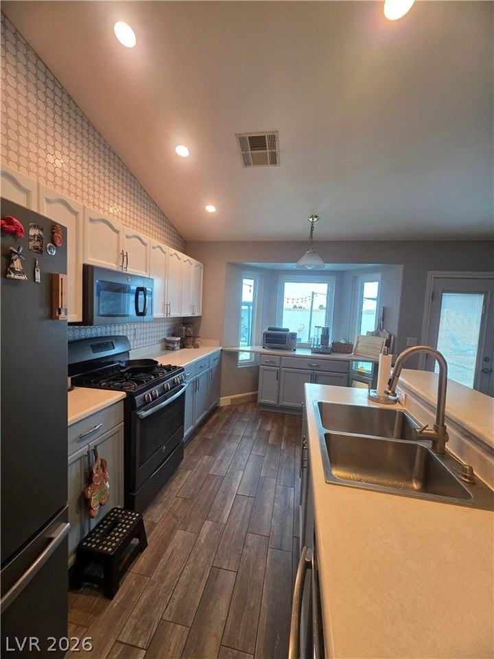 826 Manor Shores Rd - Photo 7 of 20