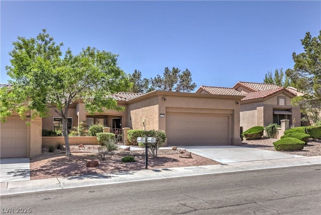 9929 Hemet Dr - Photo 3 of 28