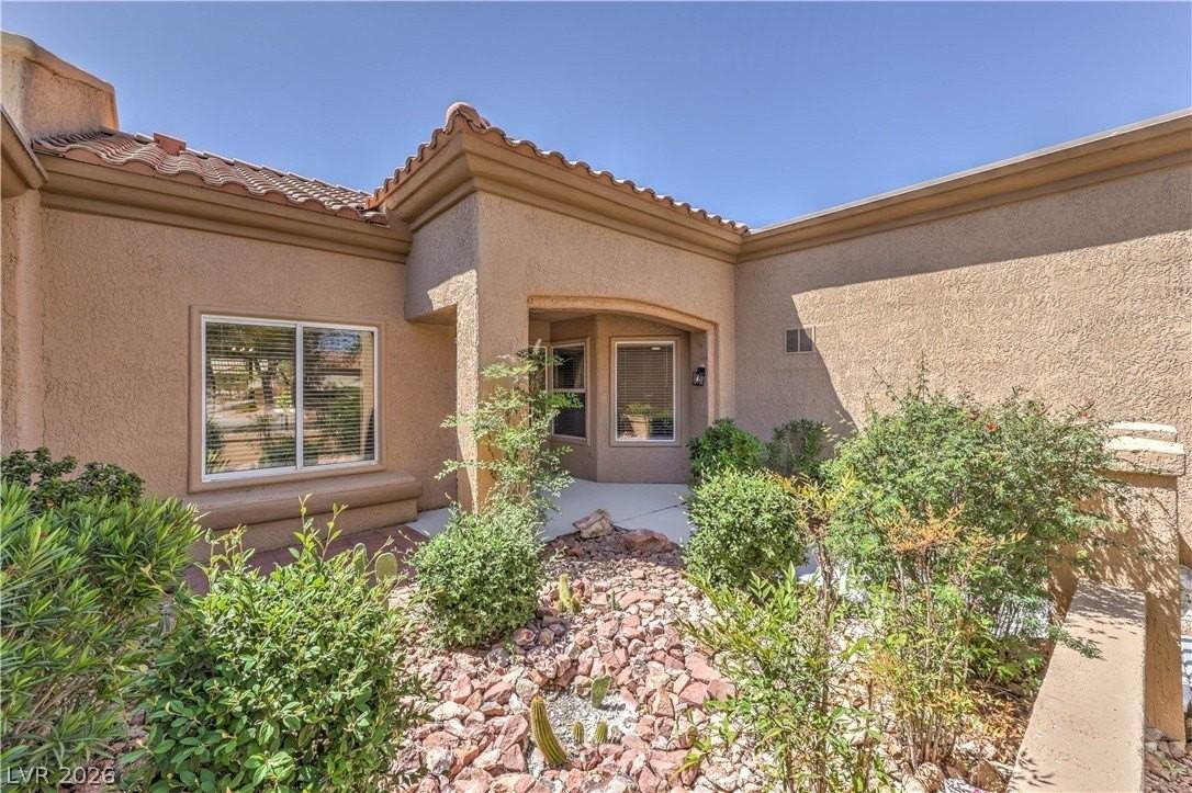 9929 Hemet Dr - Photo 4 of 28