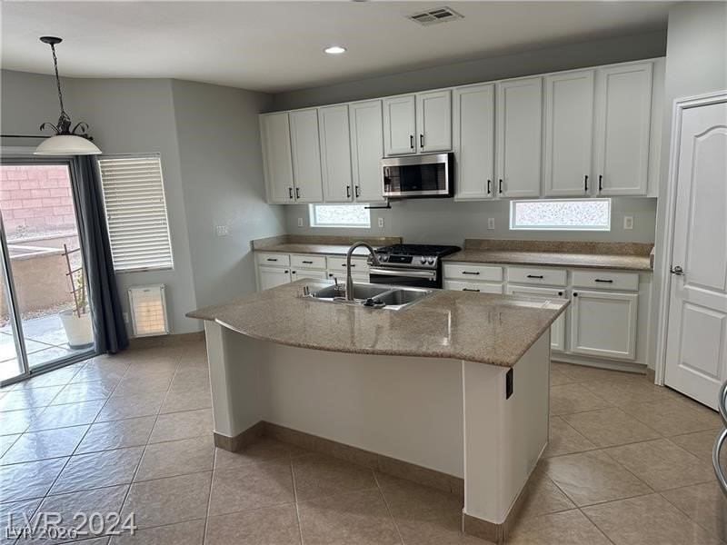 2805 Alma Lidia Ave - Photo 5 of 43