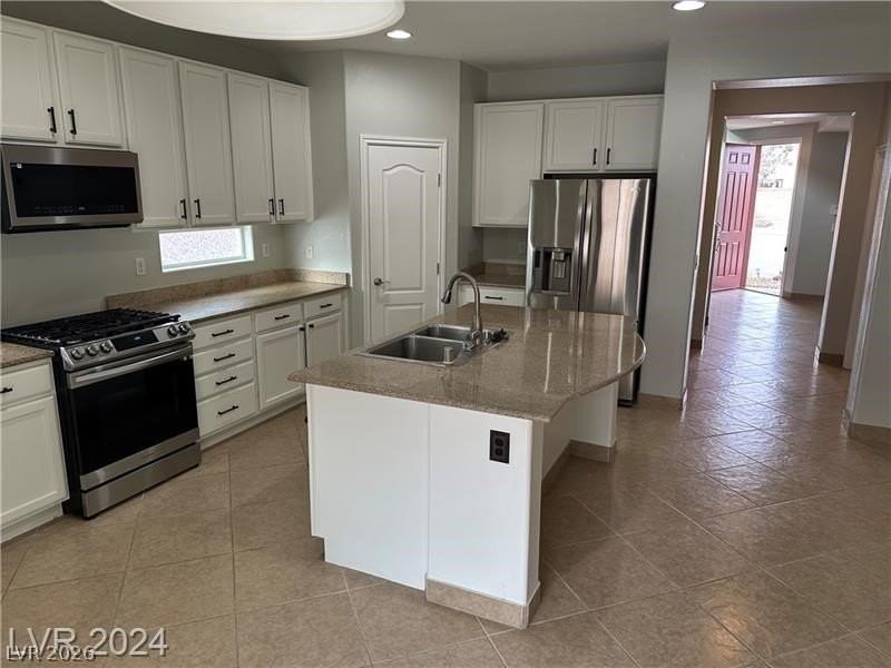 2805 Alma Lidia Ave - Photo 7 of 43