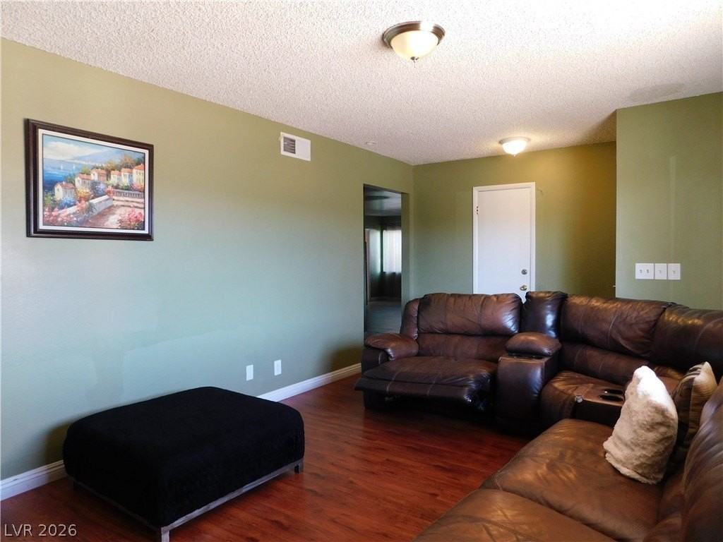 7006 Westpark Ct - Photo 5 of 29