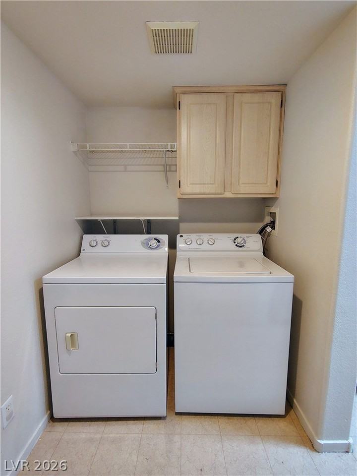 10169 Rolling Tree St - Photo 7 of 31