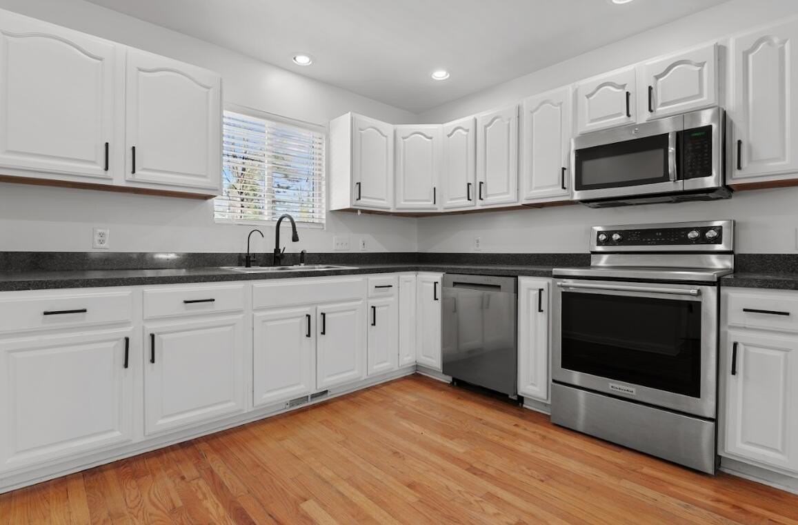 733 Luna Ct - Photo 5 of 15