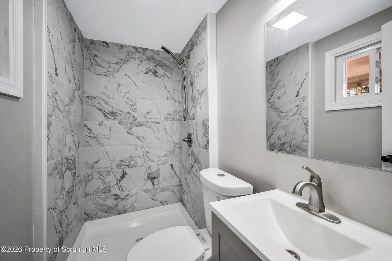 333 Oak St #1-2 - Photo 6 of 11