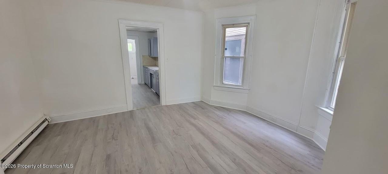 807 Monroe Ave - Photo 2 of 11