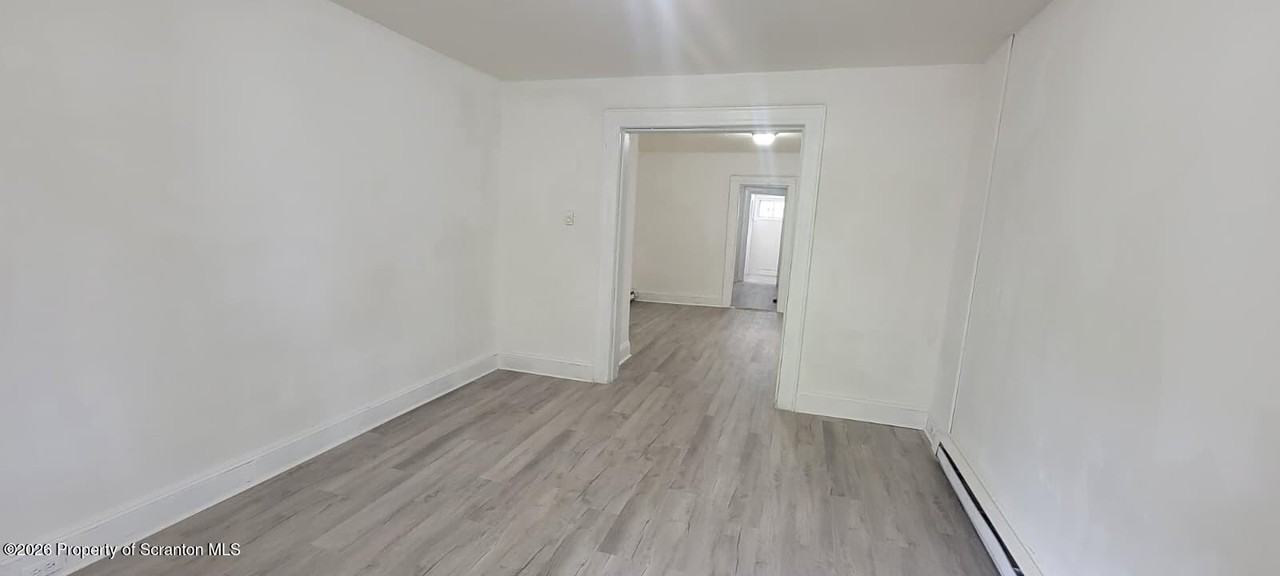 807 Monroe Ave - Photo 4 of 11