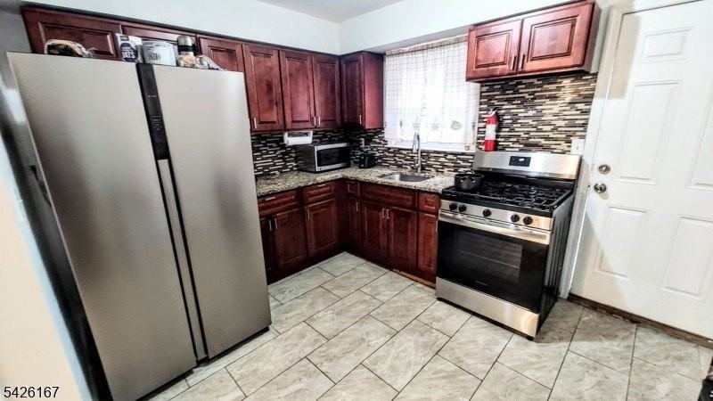 8 Van Nostrand Ave - Photo 5 of 15