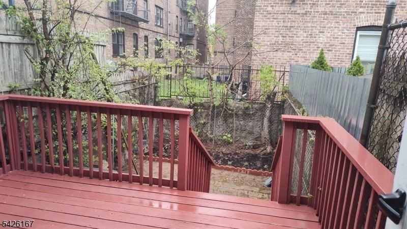 8 Van Nostrand Ave - Photo 6 of 15