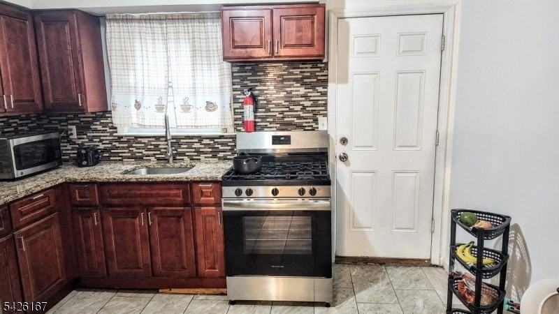 8 Van Nostrand Ave - Photo 7 of 15