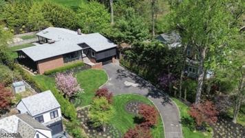 featured image of 293 Wyoming Ave