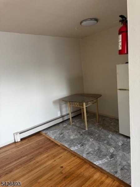 205 Carbon St #4 - Photo 4 of 4