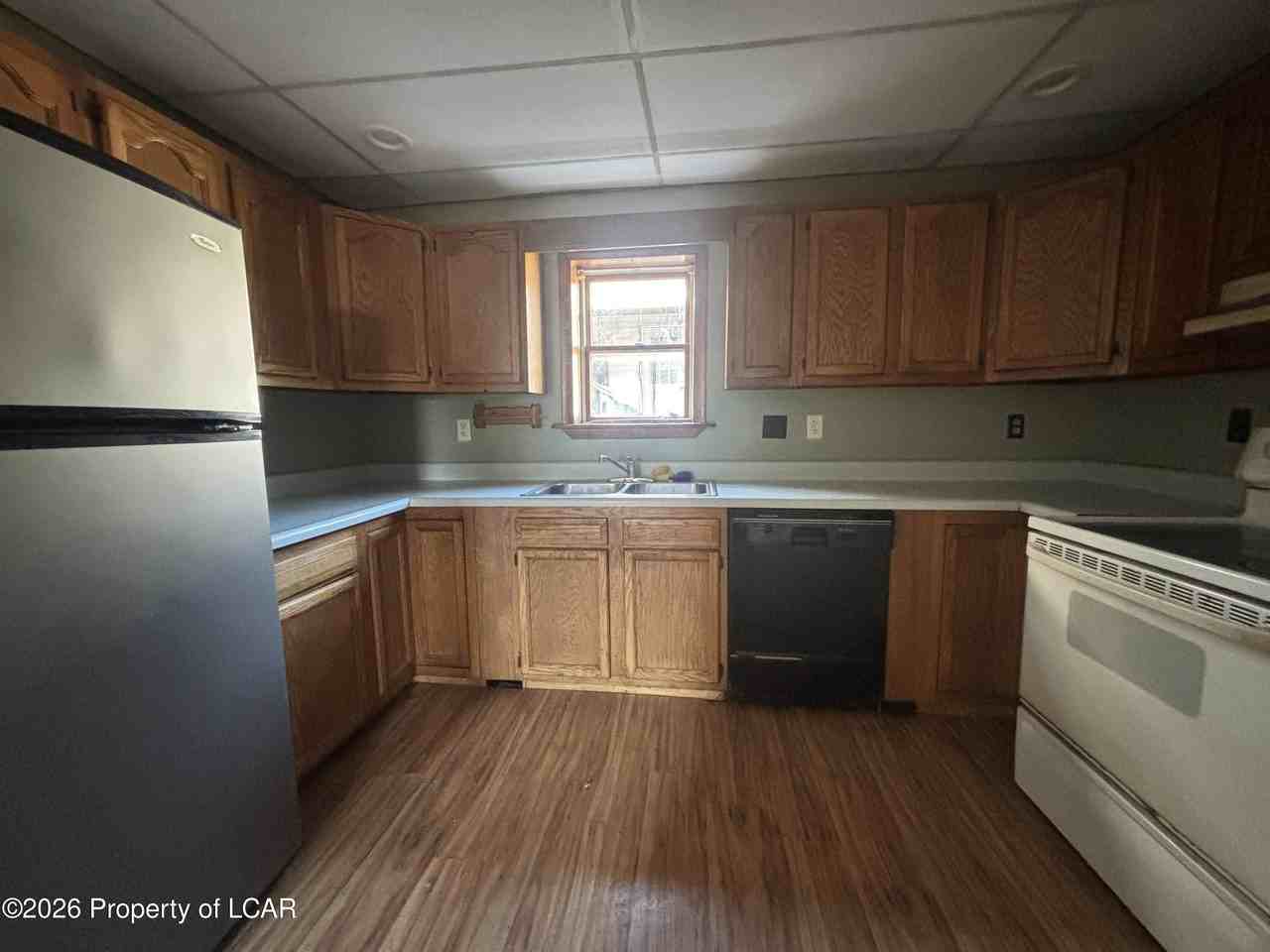 381 Main Rd - Photo 3 of 11