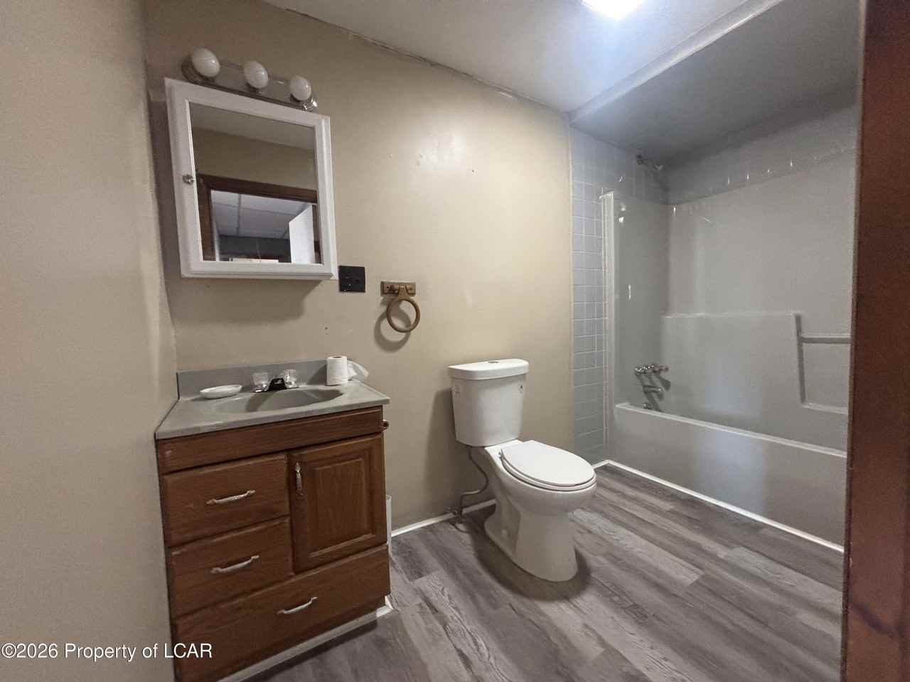 381 Main Rd - Photo 6 of 11