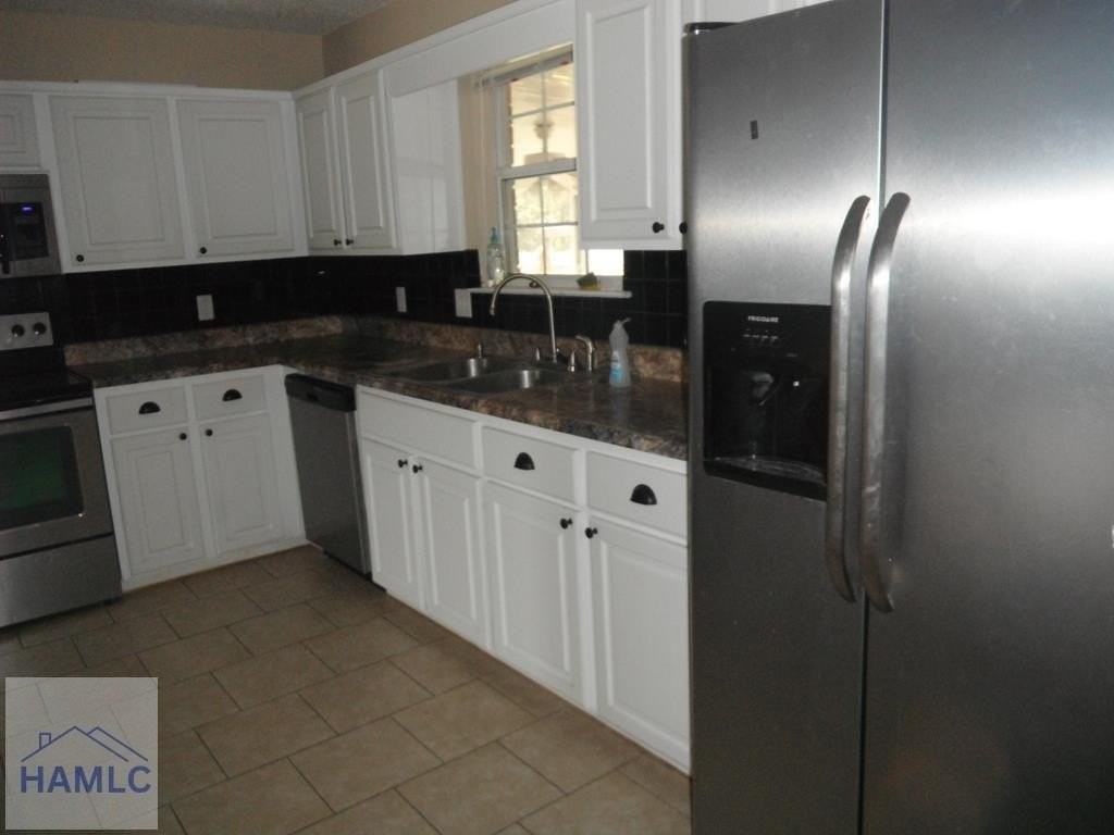 2583 Zachary Ct - Photo 4 of 9