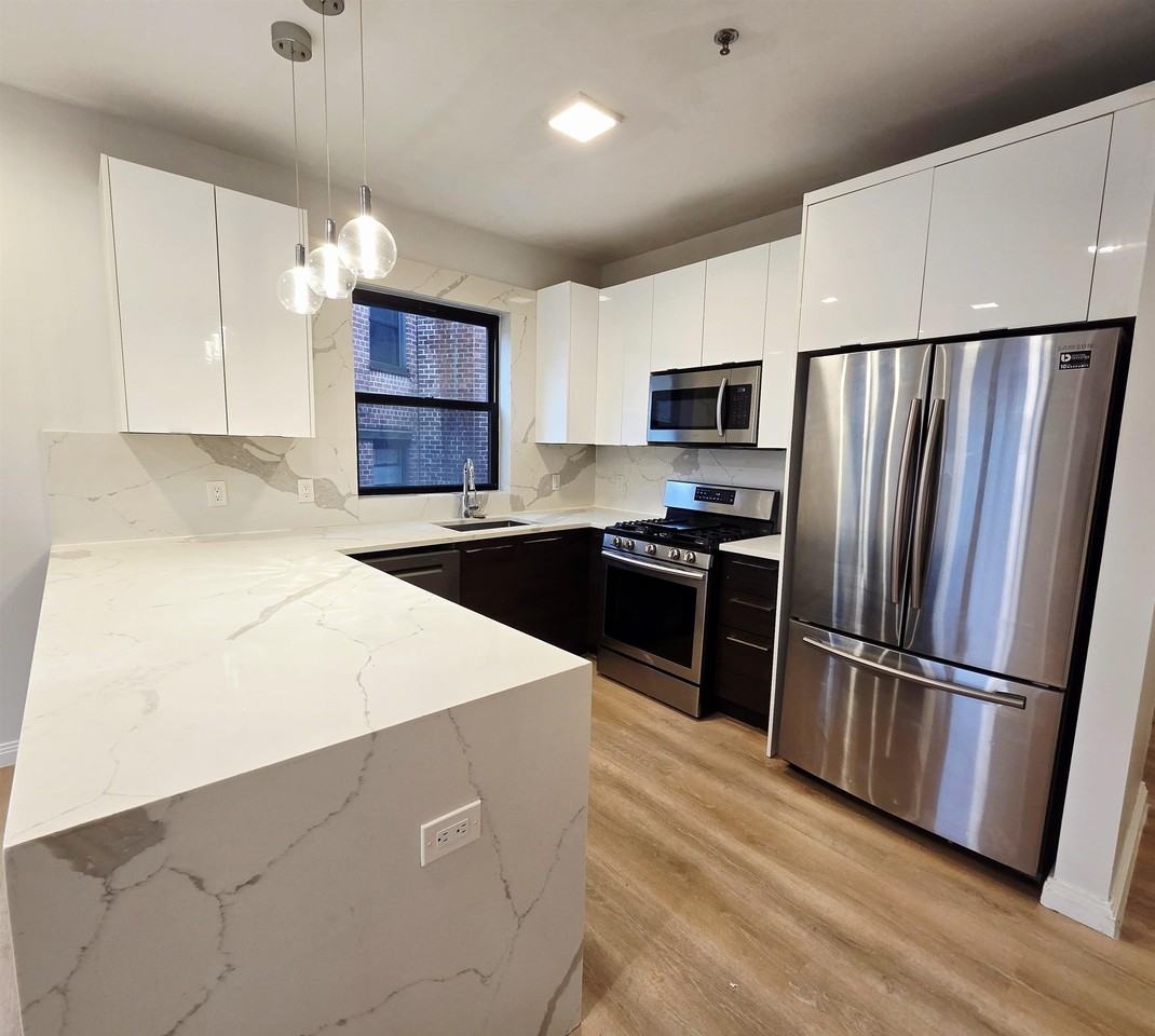 6809 Palisade Ave #201 - Photo 3 of 11