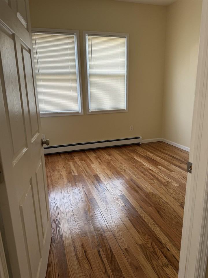 304 Avenue C #1F - Photo 7 of 14