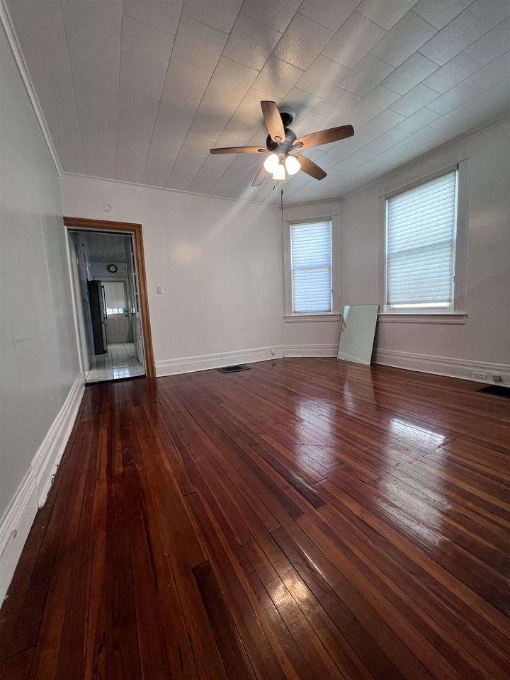 94 W 46th St #A - Photo 4 of 13