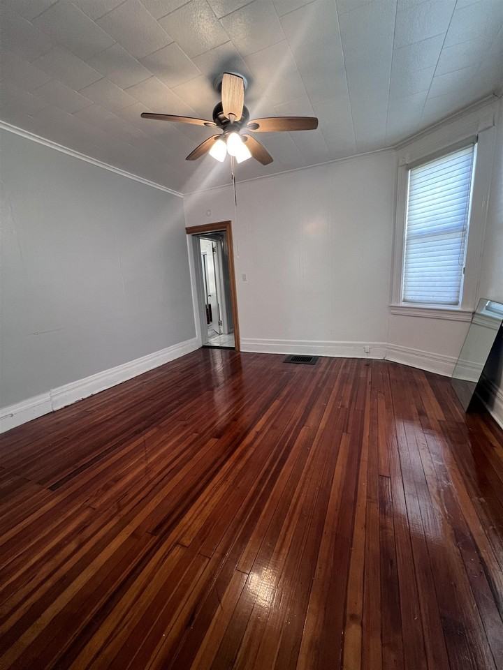 94 W 46th St #A - Photo 5 of 13