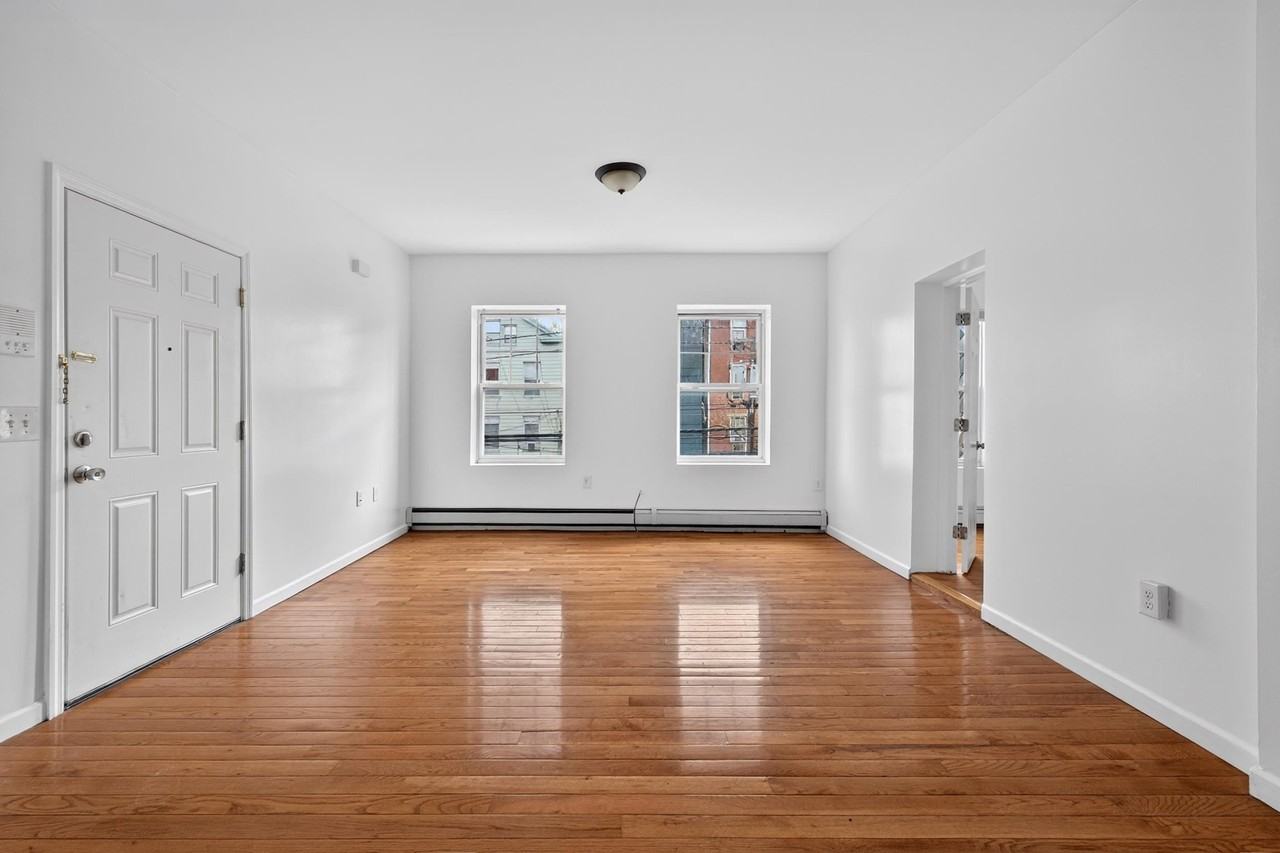 359 Palisade Ave #2L - Photo 2 of 14